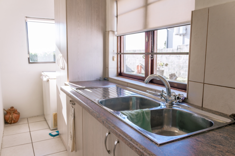 3 Bedroom Property for Sale in De Kelders Western Cape